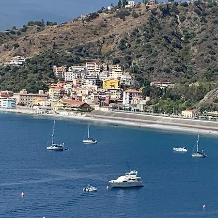 Residence La Fenice Ff Giardini-Naxos Kültér fotó