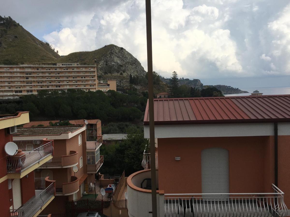 Residence La Fenice Ff Giardini-Naxos Kültér fotó