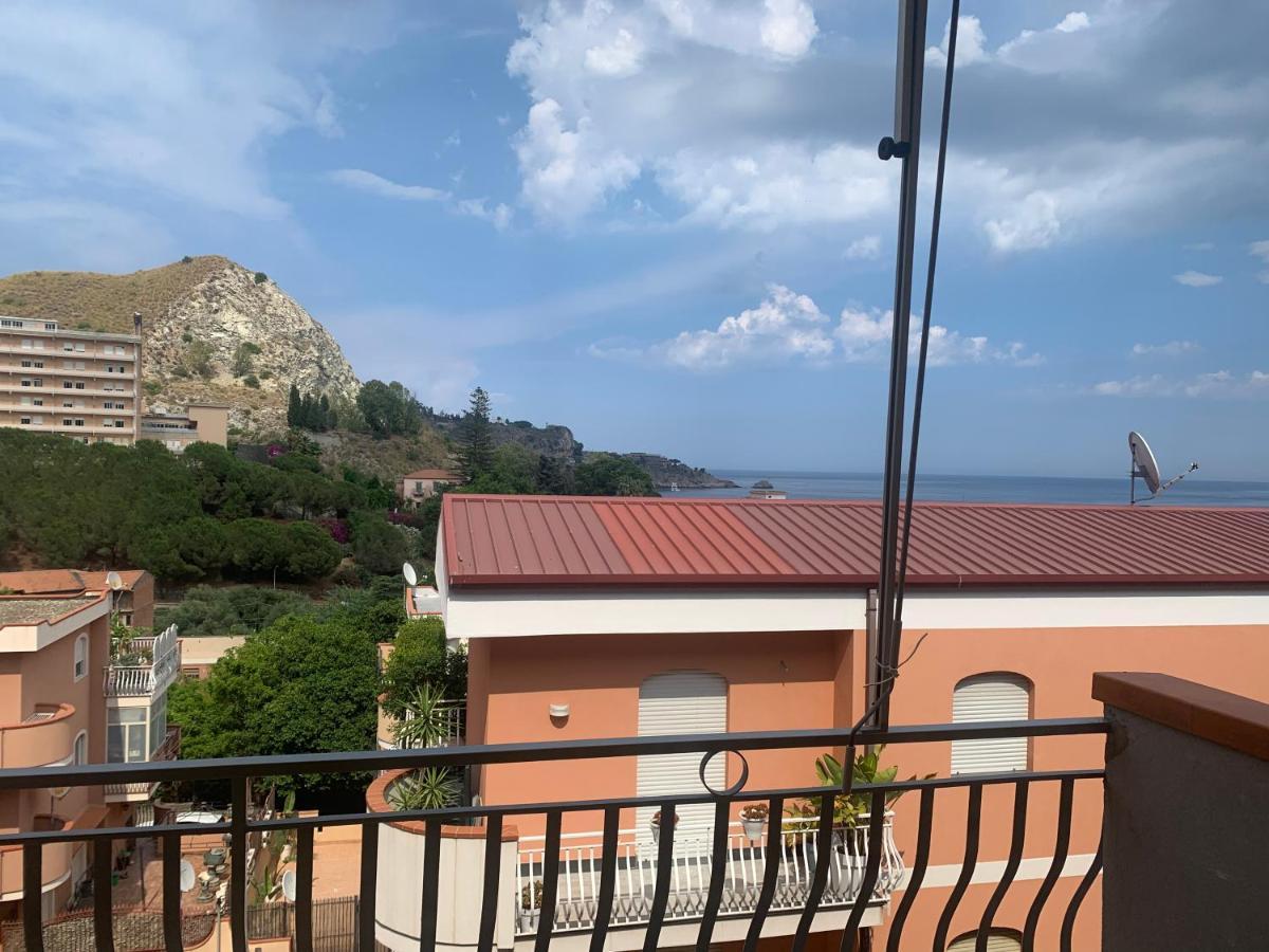 Residence La Fenice Ff Giardini-Naxos Kültér fotó