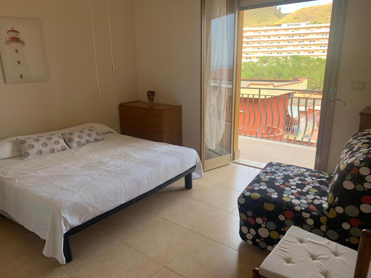 Residence La Fenice Ff Giardini-Naxos Kültér fotó