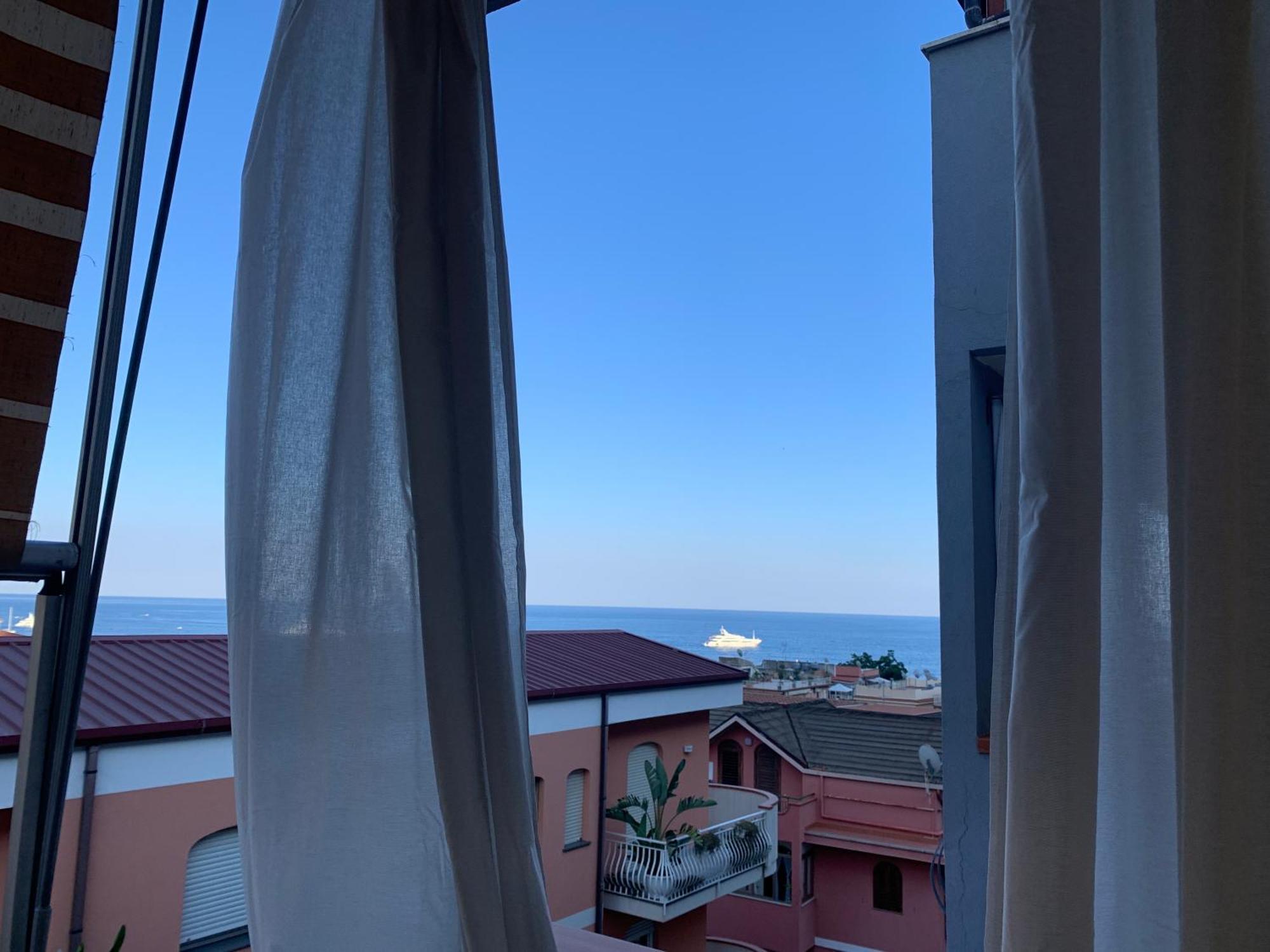 Residence La Fenice Ff Giardini-Naxos Kültér fotó