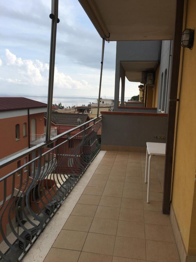 Residence La Fenice Ff Giardini-Naxos Kültér fotó