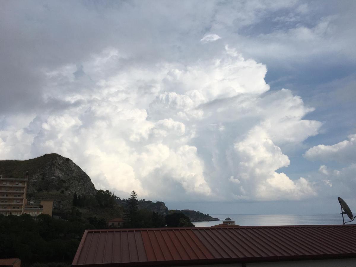 Residence La Fenice Ff Giardini-Naxos Kültér fotó